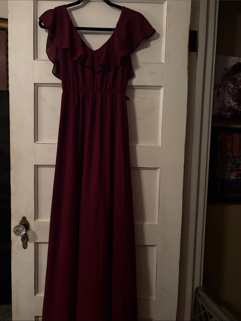Women's Burgundy Ruffle V-Neck Maxi Dress